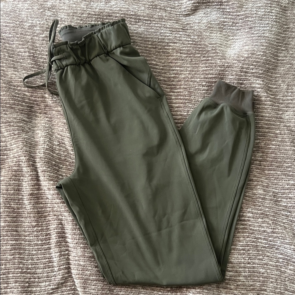 Lululemon Stretch High-Rise Jogger